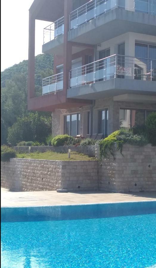 Apartments Acacia Hill Ðenovići 外观 照片