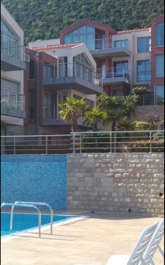 Apartments Acacia Hill Ðenovići 外观 照片