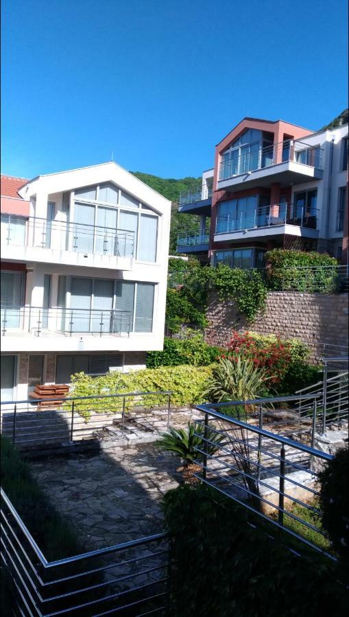Apartments Acacia Hill Ðenovići 外观 照片