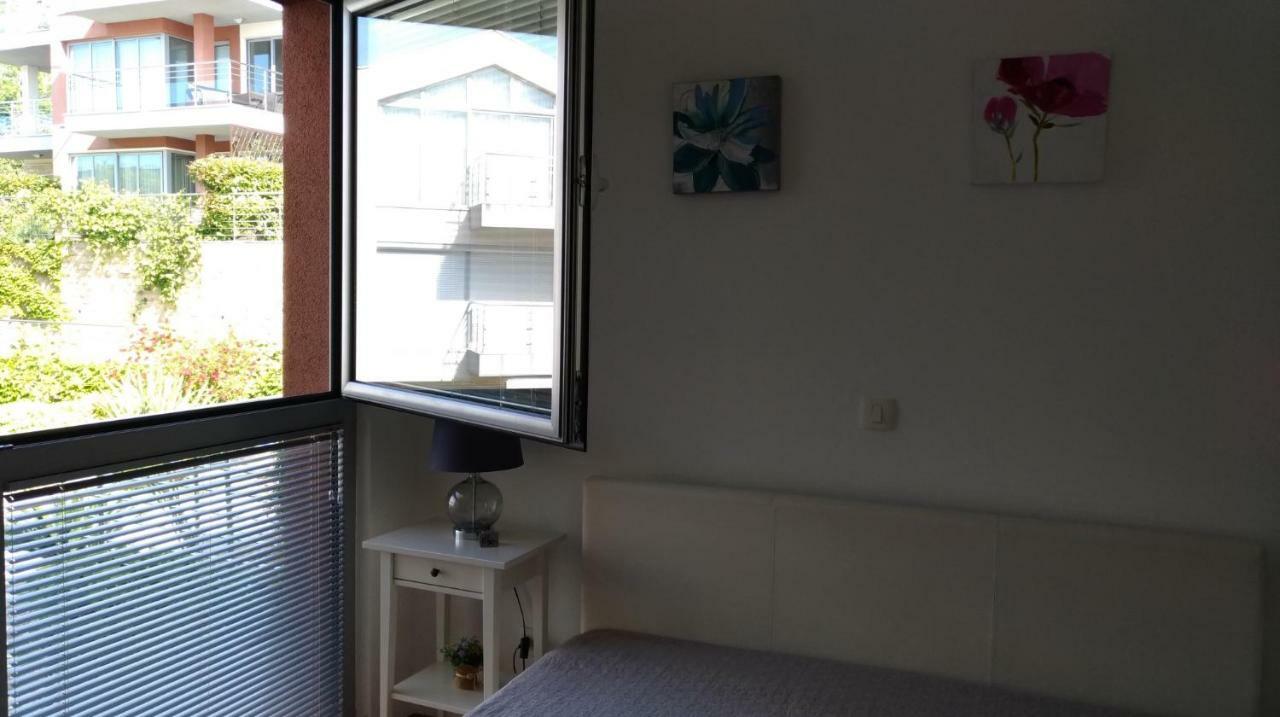 Apartments Acacia Hill Ðenovići 外观 照片
