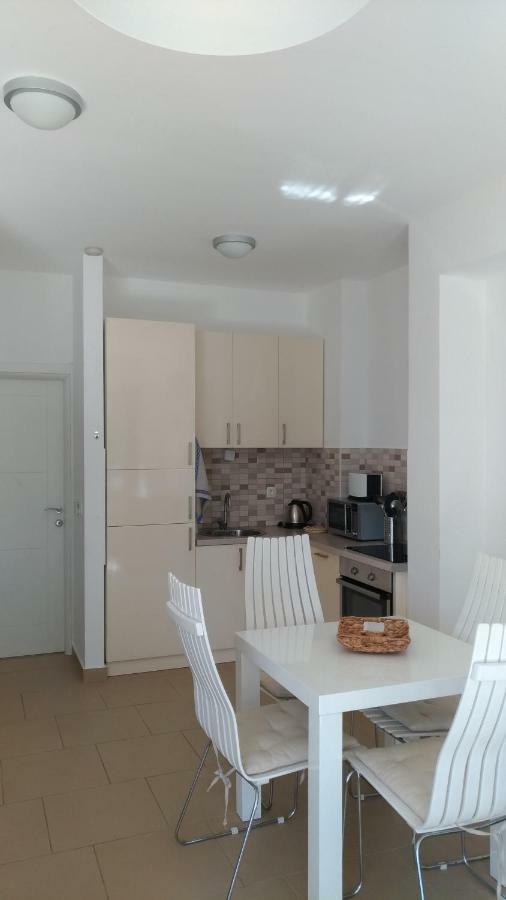 Apartments Acacia Hill Ðenovići 外观 照片